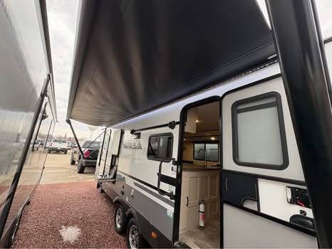 2023 Coachmen RV Apex Ultra Lite