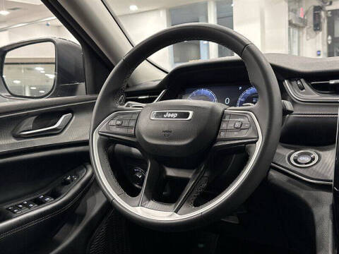 2023 Jeep Grand Cherokee L Laredo