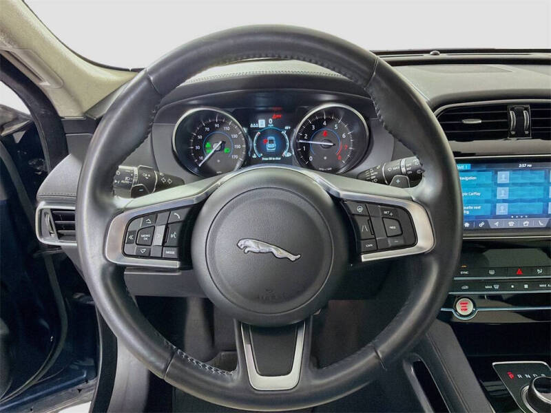 2020 Jaguar F-PACE 25t Prestige