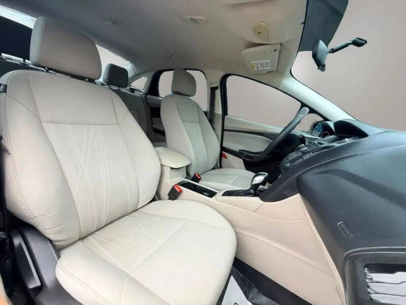 2015 Ford Focus SE