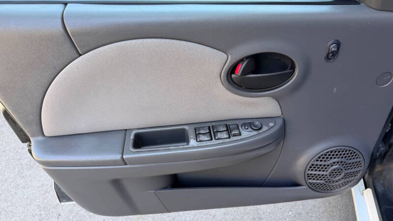 2007 Saturn Ion 2