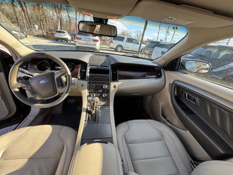 2011 Ford Taurus SEL