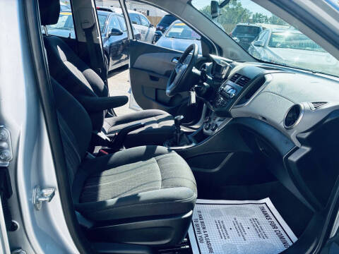 2015 Chevrolet Sonic LT Manual