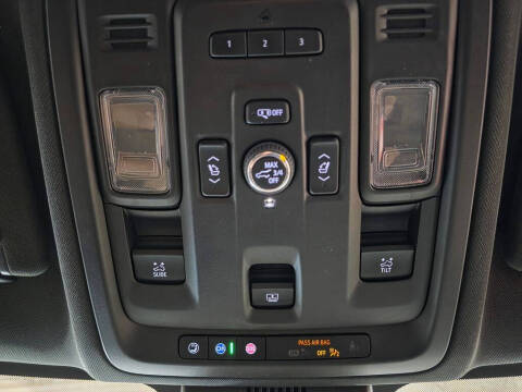 2023 GMC Yukon XL SLT