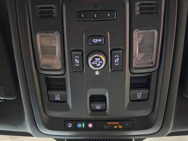 2023 GMC Yukon XL SLT