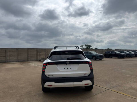 2025 Nissan Kicks SR