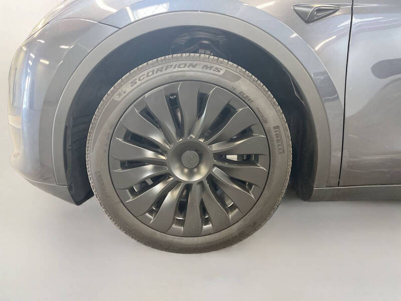 2024 Tesla Model Y Long Range