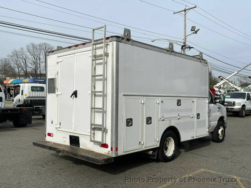 2017 Ford E-Series