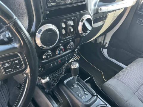 2012 Jeep Wrangler Unlimited Sahara