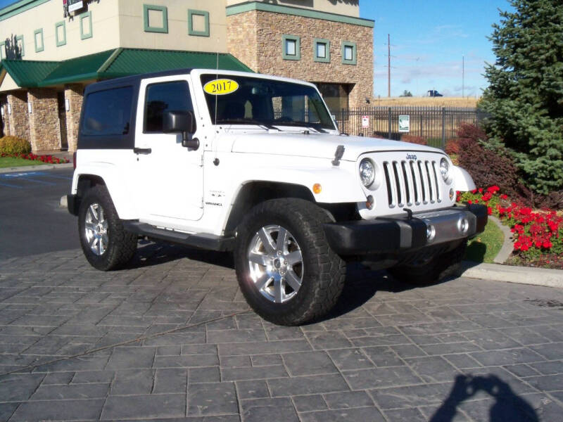 2017 Jeep Wrangler Sahara photo 2