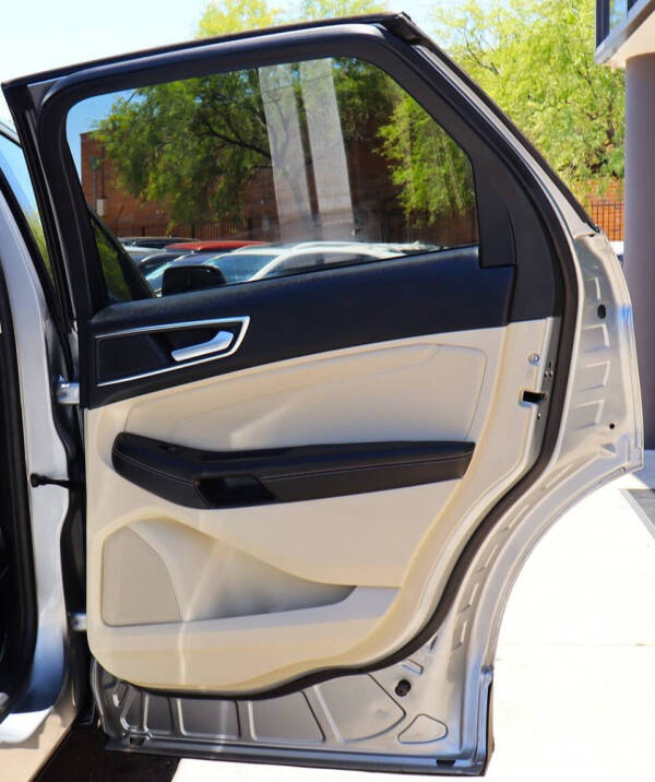 2021 Ford Edge Titanium