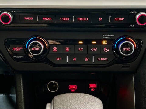 2022 Kia Niro LX