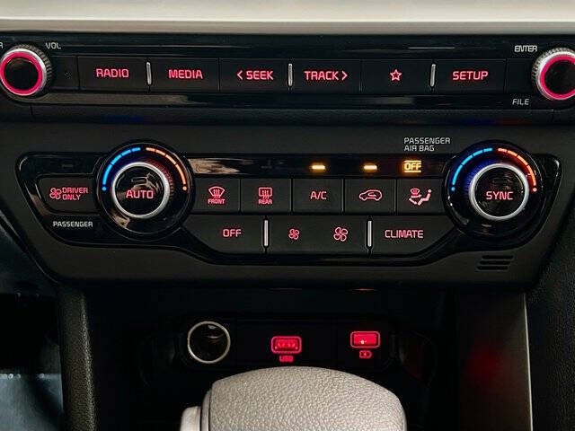 2022 Kia Niro LX