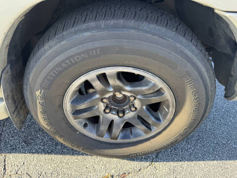 2003 Toyota Sequoia SR5