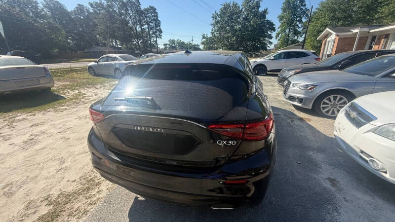 2017 Infiniti QX30 Premium