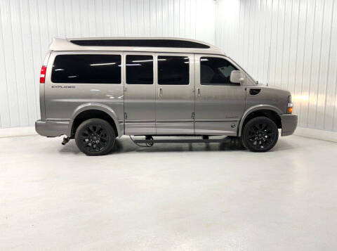 2022 Chevrolet Express 2500