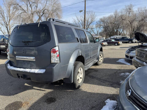 2006 Nissan Pathfinder LE