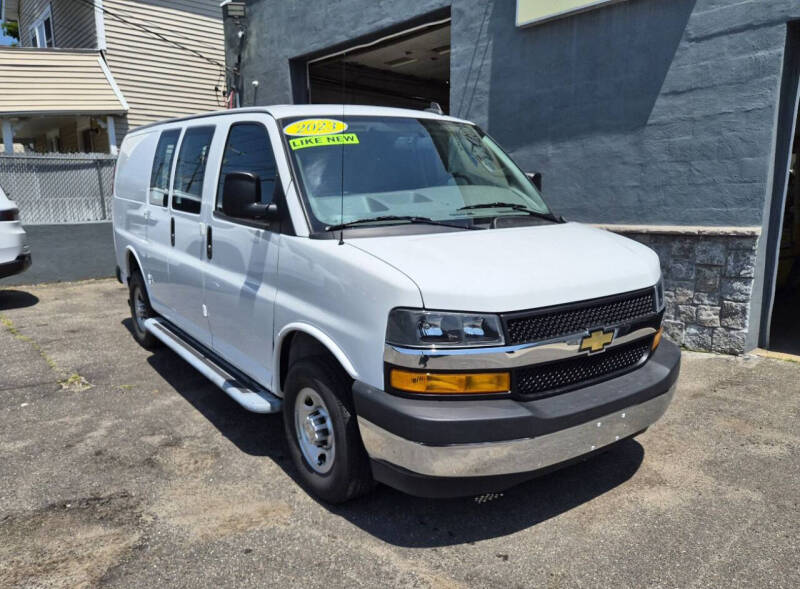 2023 Chevrolet Express 2500