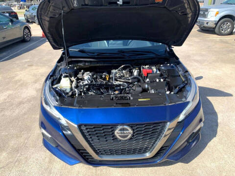 2022 Nissan Altima 2.5 SR