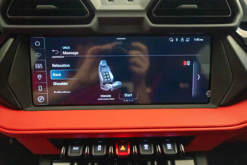 2025 Lamborghini Urus SE