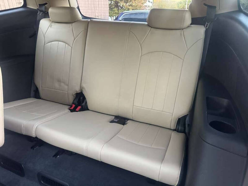 2011 Chevrolet Traverse LTZ