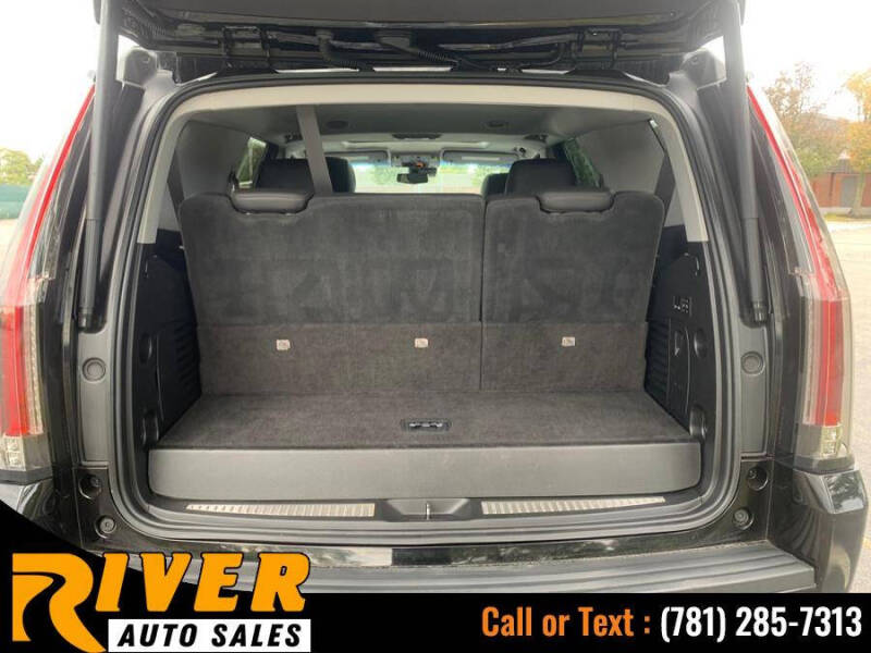 2019 Cadillac Escalade Luxury