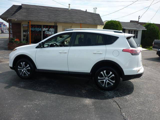 2017 Toyota RAV4 LE