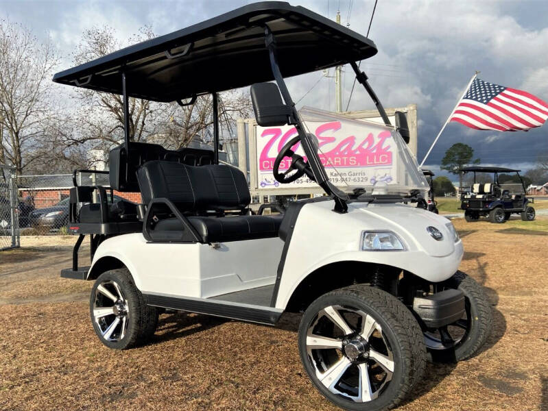 2023 EVOLUTION CLASSIC 4 PRO - LITHIUM for sale at 70 East Custom Carts LLC in Goldsboro NC