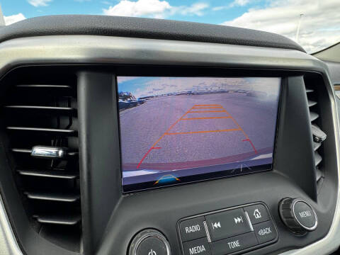 2017 GMC Acadia SLE-2