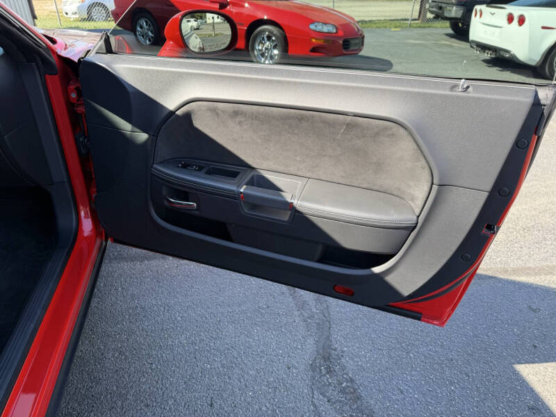 2009 Dodge Challenger SRT8