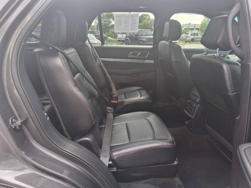 2016 Ford Explorer Sport