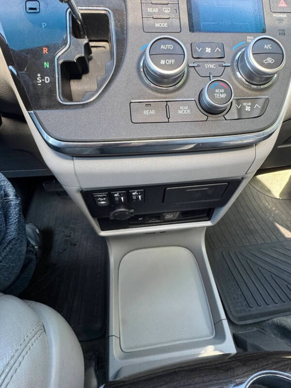 2017 Toyota Sienna