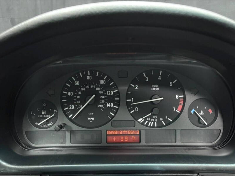 2000 BMW 5 Series 528i
