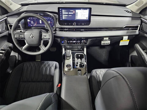 2025 Mitsubishi Outlander SEL