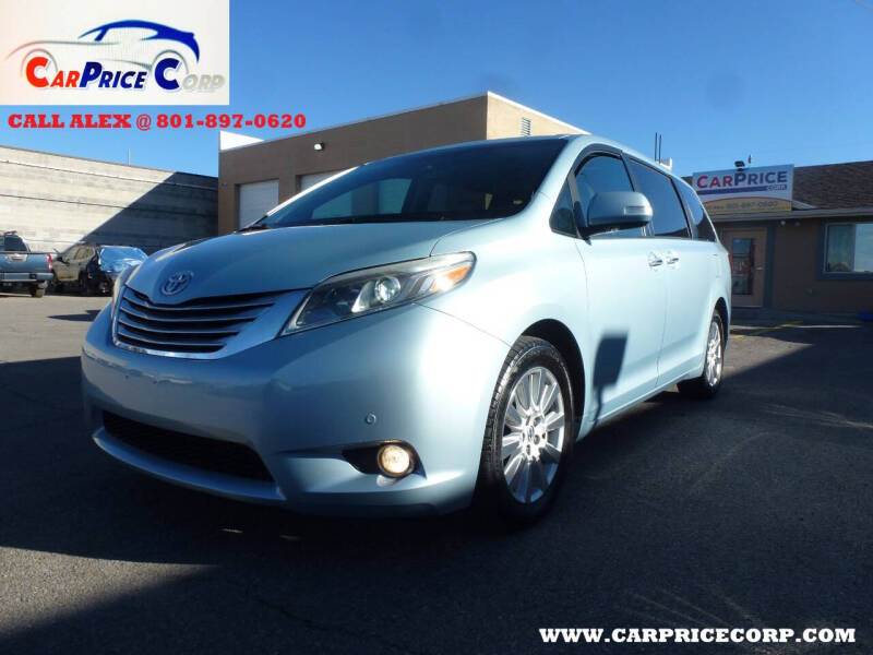 2017 Toyota Sienna Limited's photo