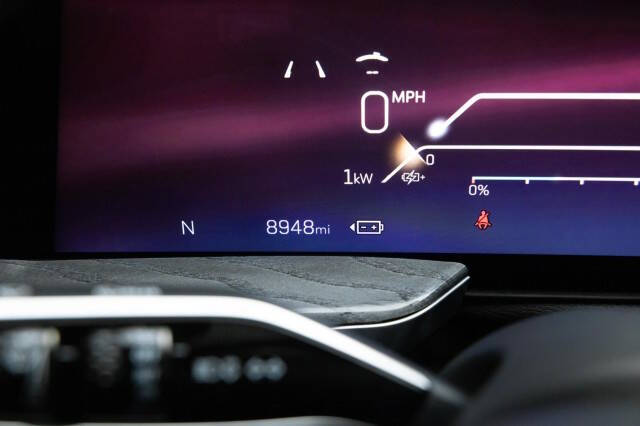 2025 Cadillac Escalade IQ Luxury 2