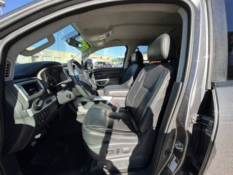 2017 Nissan Titan PRO-4X