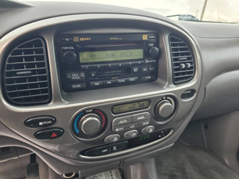 2004 Toyota Sequoia Limited