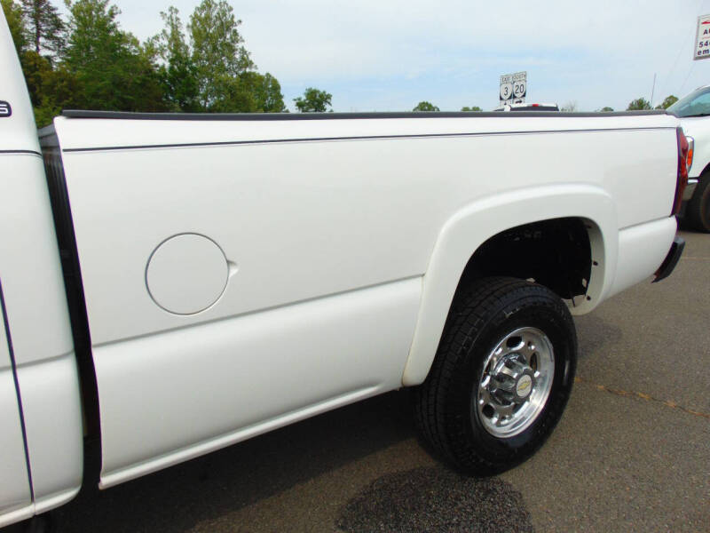 2005 Chevrolet Silverado 2500HD LS