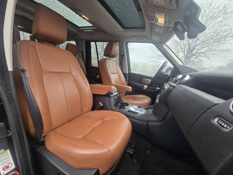2016 Land Rover LR4 HSE LUX