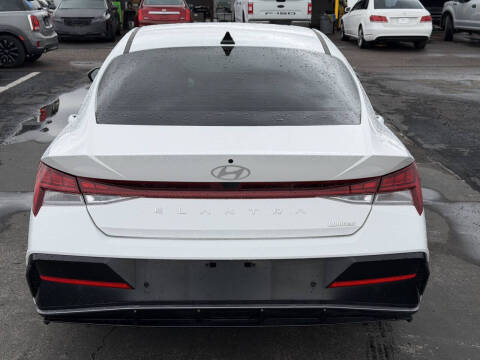 2024 Hyundai Elantra Limited