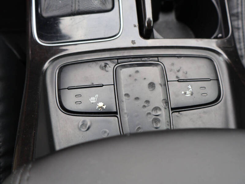 2014 Kia Cadenza Premium