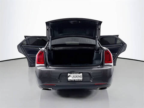 2023 Chrysler 300 Touring L