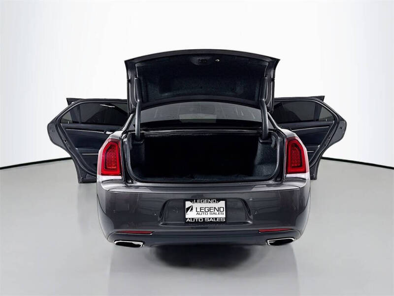 2023 Chrysler 300 Touring L