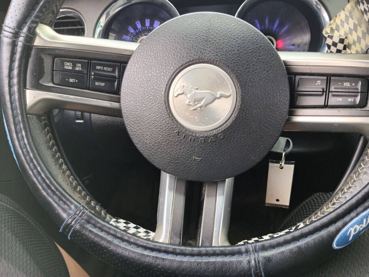2013 FORD Mustang Convertible - $7,450