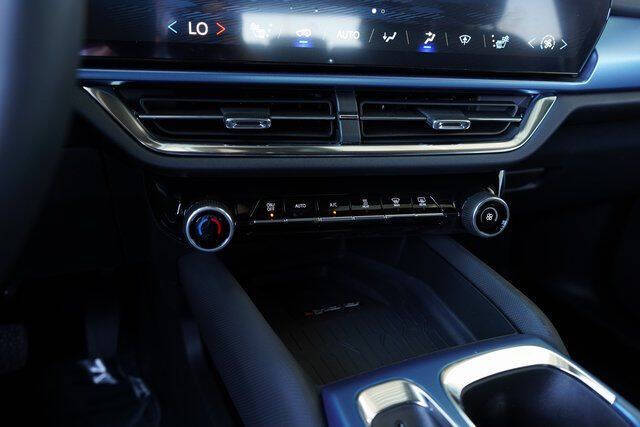 2025 Chevrolet Equinox EV LT 2