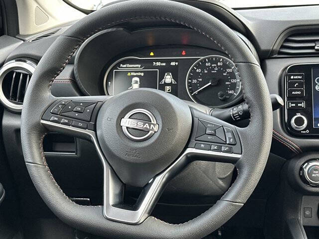 2025 Nissan Versa SR