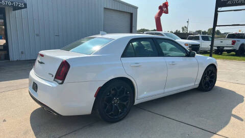 2019 Chrysler 300 S