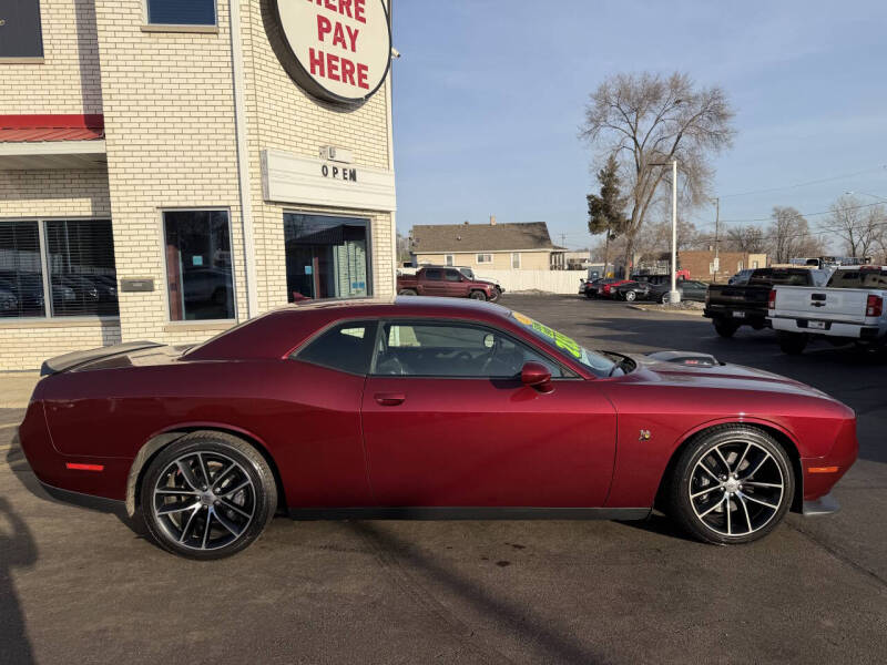 2018 Dodge Challenger 392 HEMI Scat Pack Shaker