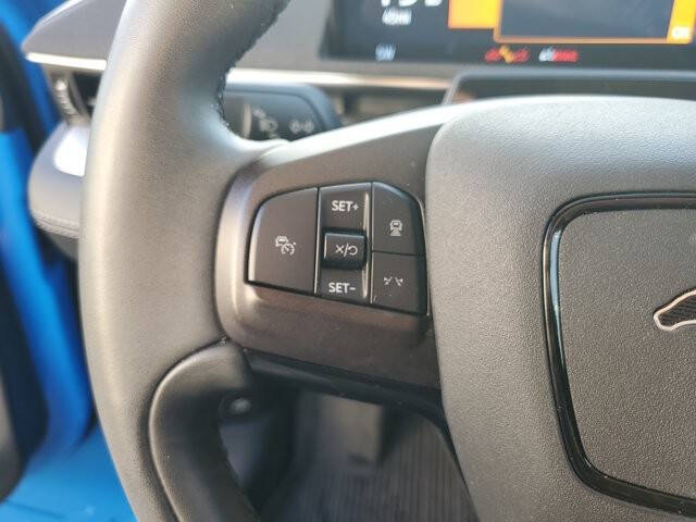 2022 Ford Mustang Mach-E Select